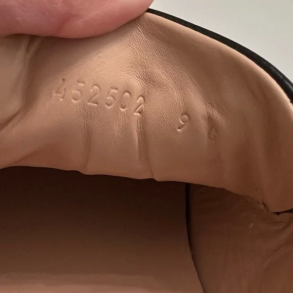 Men’s Gucci black leather Ace metallic stars low top sneakers. AUTHENTIC - Picture 4 of 6